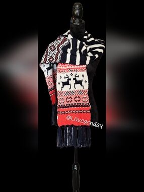 ✨️Old Navy-Holiday Reindeer Knit Scarf in Red, White & Navy